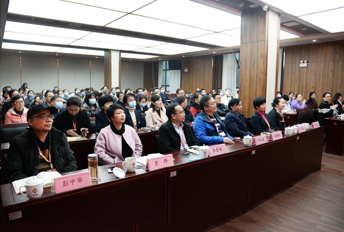 湖南发展集团康乃馨公司召开“从平凡到卓越管理者素质训练”培训分享会